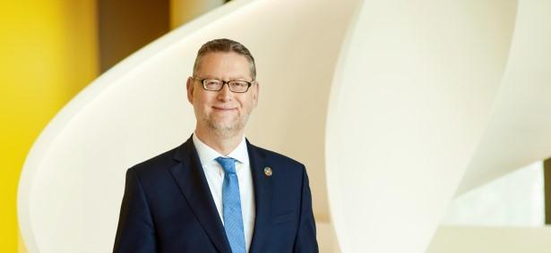 Portrait photo of Thorsten Schäfer-Gümbel