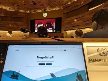 Bildschirm mit der Webpräsenz von NegotiateAI