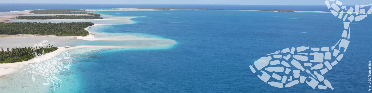 Bild von einem Atoll mit dem Logo des Projektes.