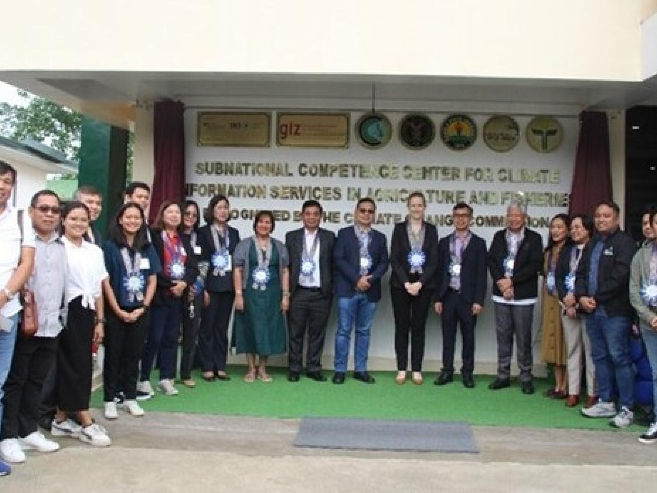 Gruppenbild der Vertreter:innen von local government units (LGUs) und Experten für Landwirtschaft und Fischerei.