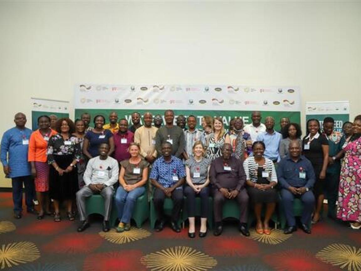 Gruppenfoto der Verteter:innen der German Development Cooperation und der Volta River Estates Limited