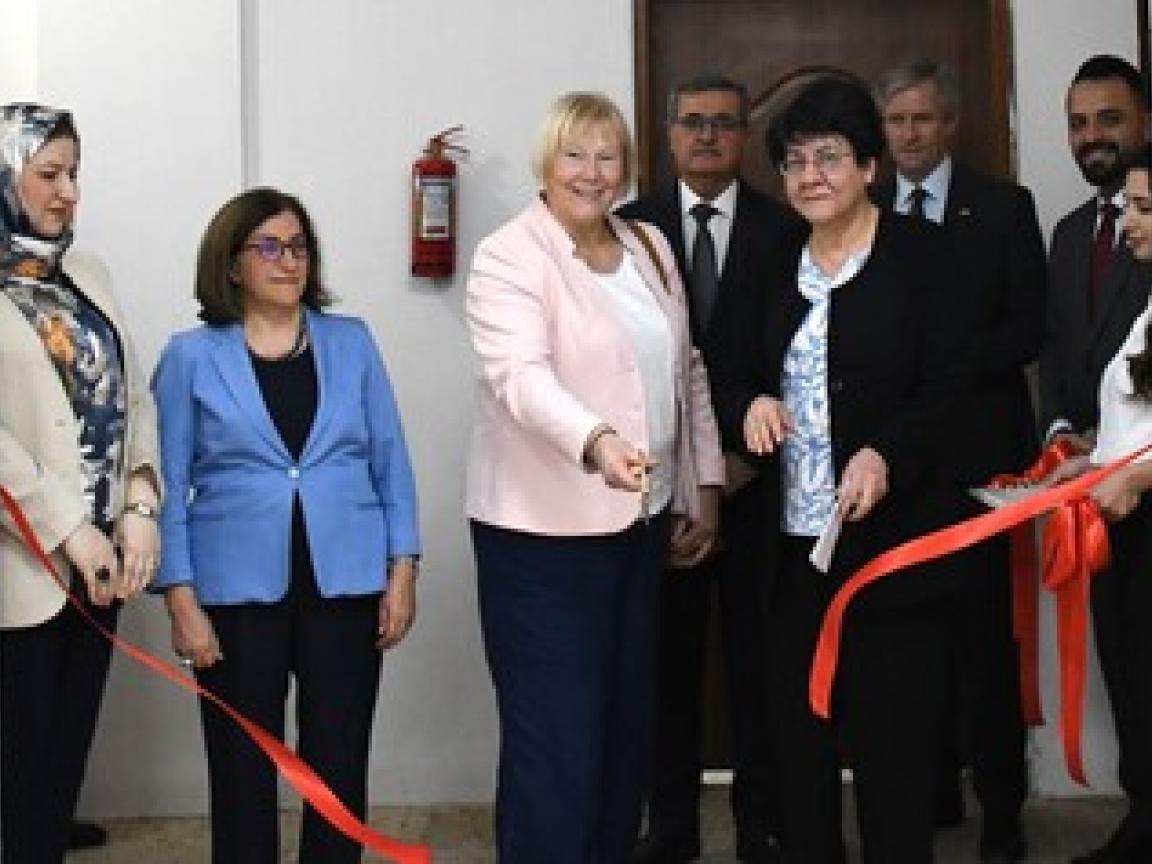 Representatives from Germany and the Kurdistan Region of Iraq officially inaugurate the new GMAC office within the MoLSA building.