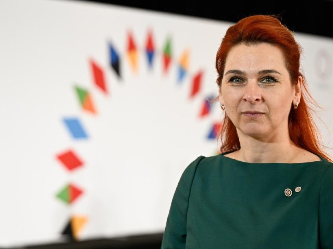 Portrait photo of Ana Revenco