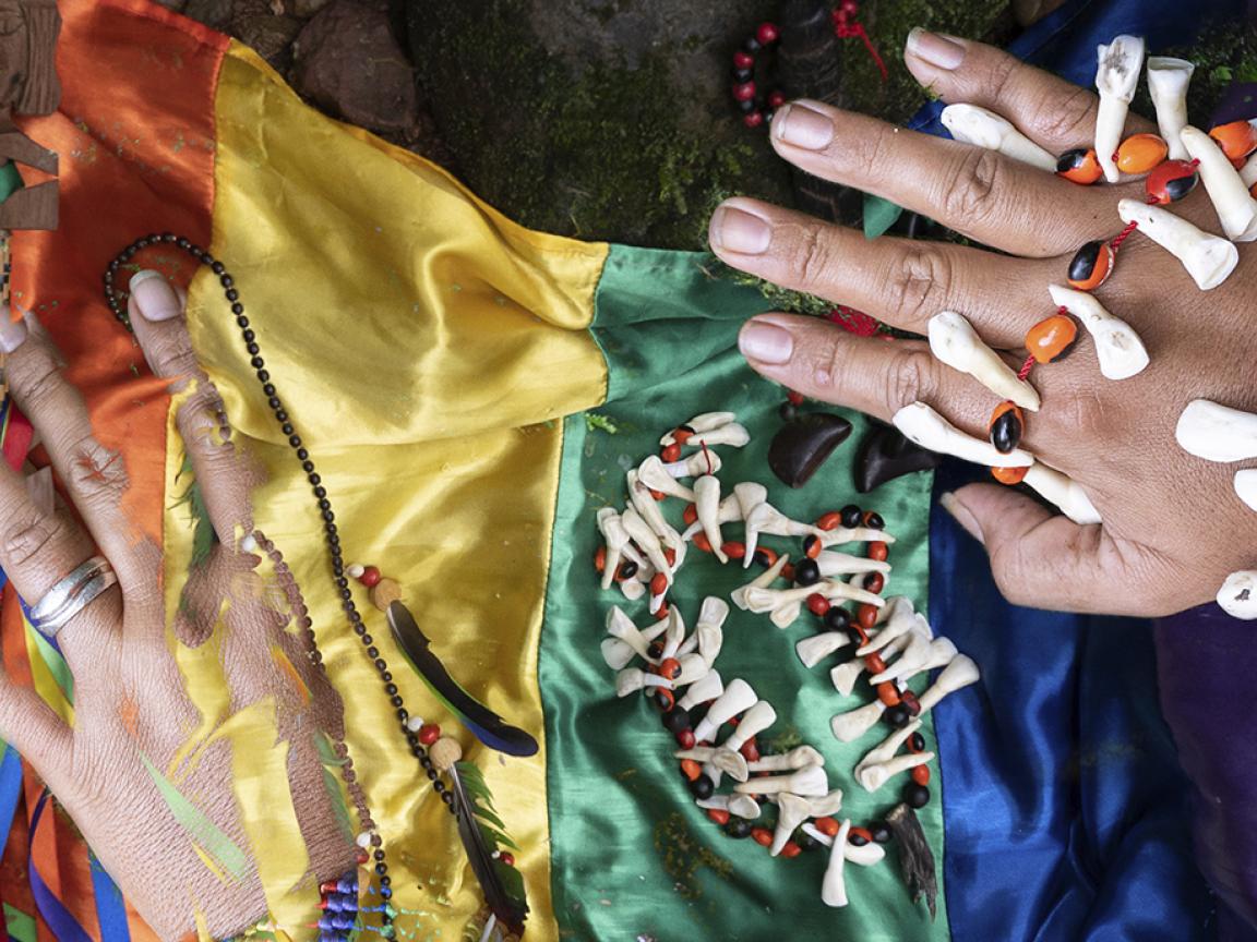 What role do people with diverse gender identities or sexual orientations play in Colombia's peace process? Mery Rodríguez, social scientist and consultant for remembrance work in the ProPaz II programme, discusses this with akzente.