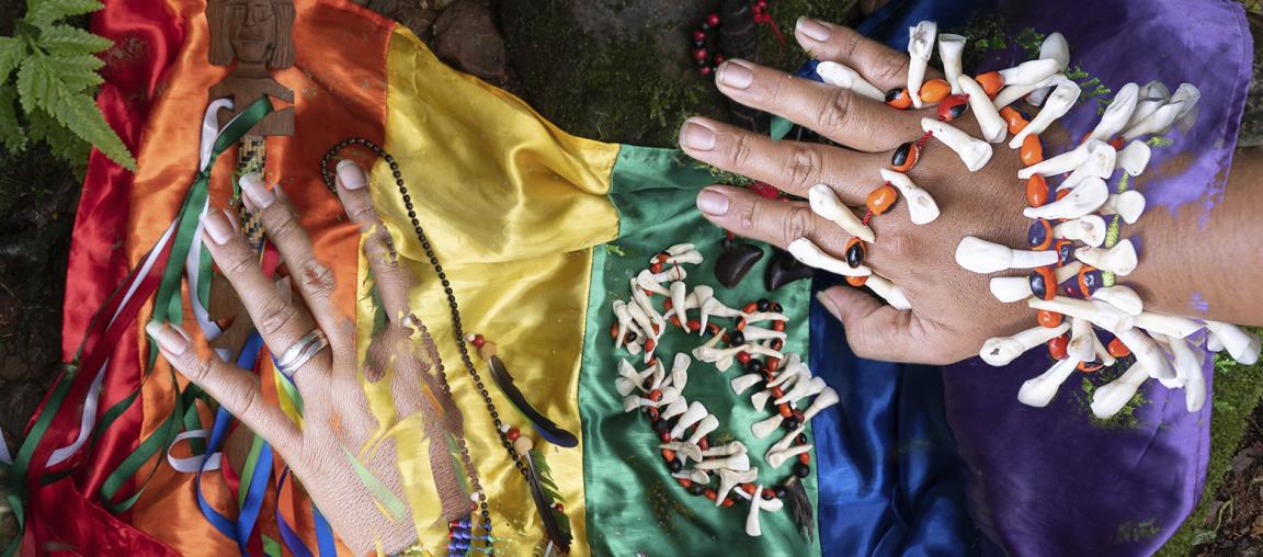 What role do people with diverse gender identities or sexual orientations play in Colombia's peace process? Mery Rodríguez, social scientist and consultant for remembrance work in the ProPaz II programme, discusses this with akzente.