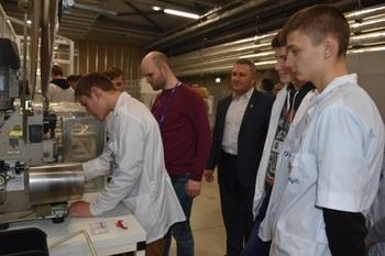 Vizită de informare despre organizarea și funcționarea programelor de cooperare duală la Sumitomo Electric Bordnetze (SEBN), Orhei, Moldova