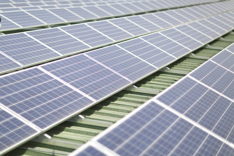 Solarmodule auf einem Dach