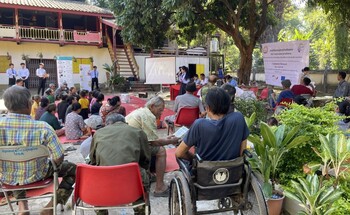 Aufsuchende Sozialarbeit und mobile Klinik in Khamouane.